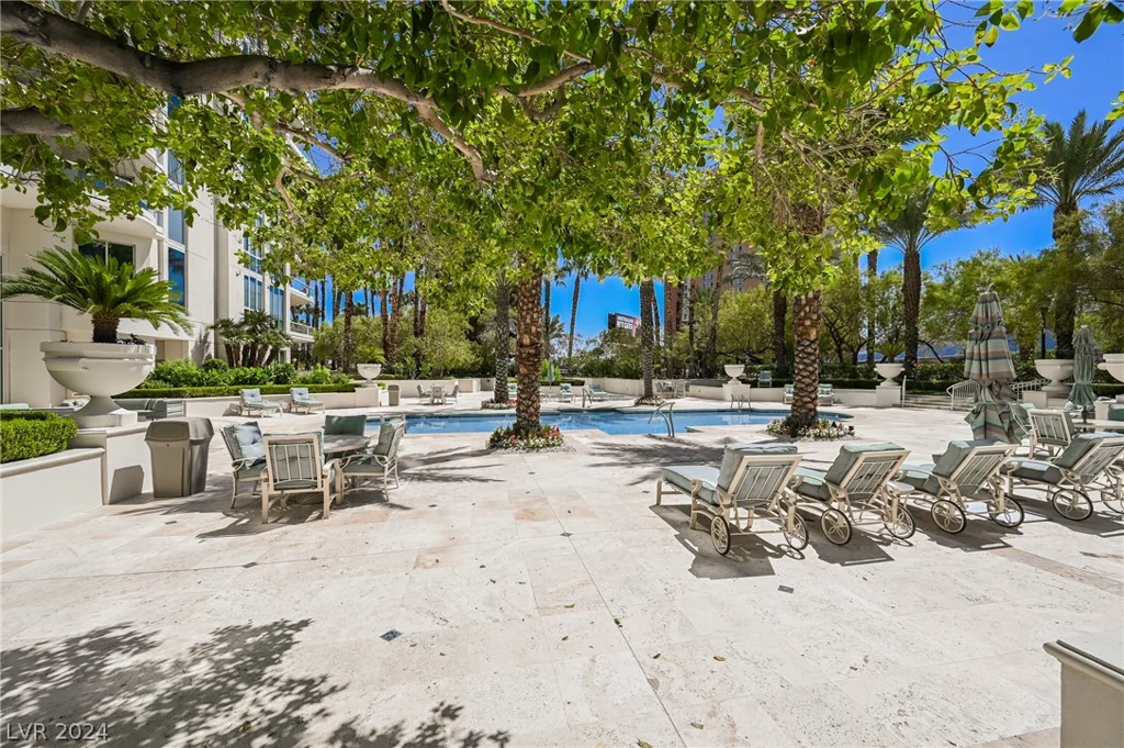 2777 Paradise, Las Vegas, NV 89109