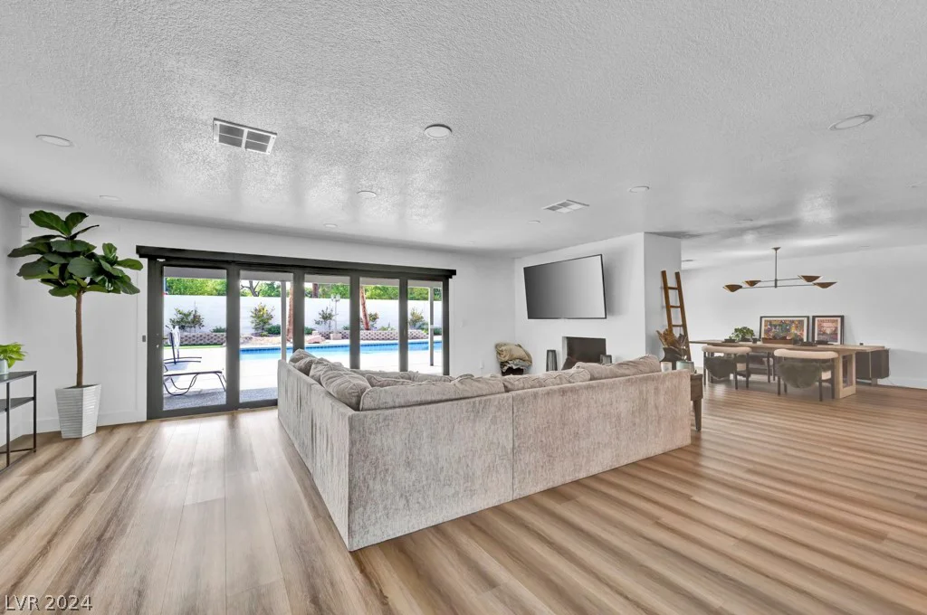 324 Park, Las Vegas, NV 89106
