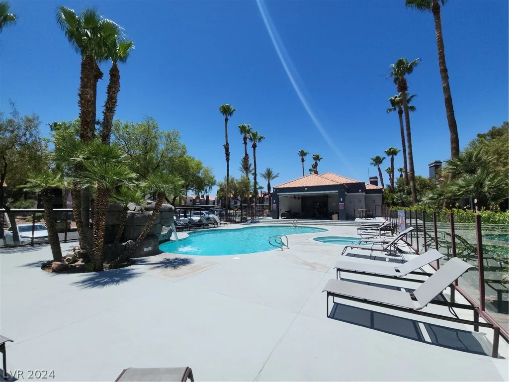 8600 Charleston, Las Vegas, NV 89117