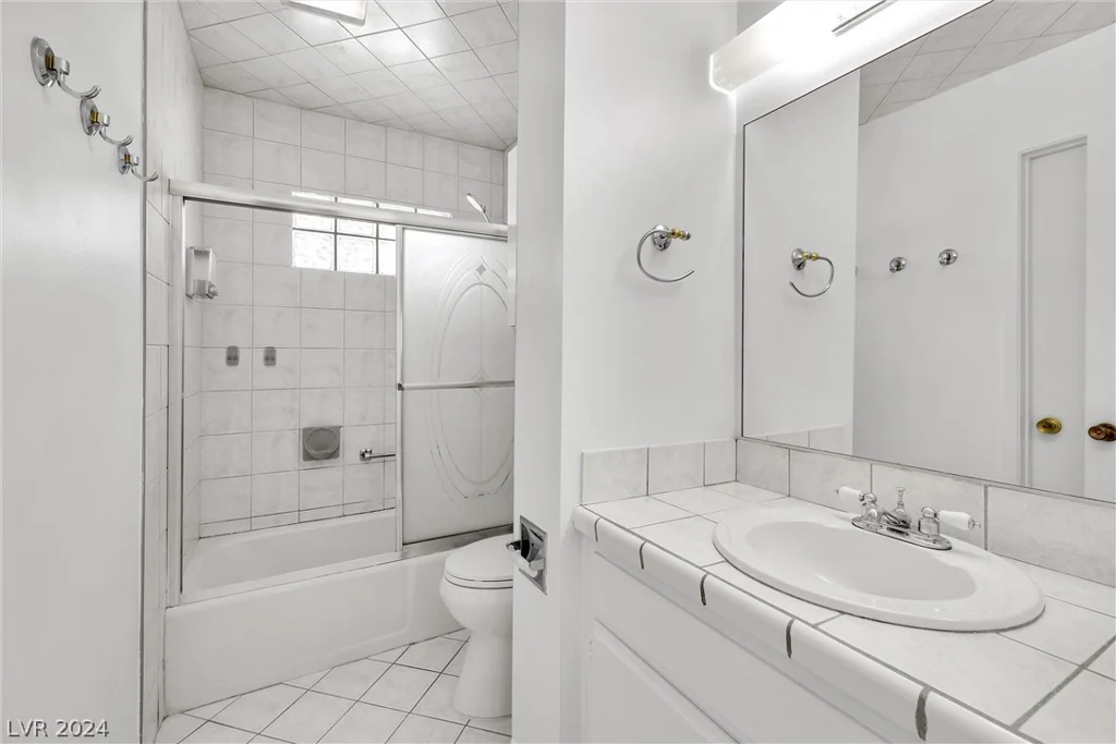 132 Greenbriar Townhouse, Las Vegas, NV 89121