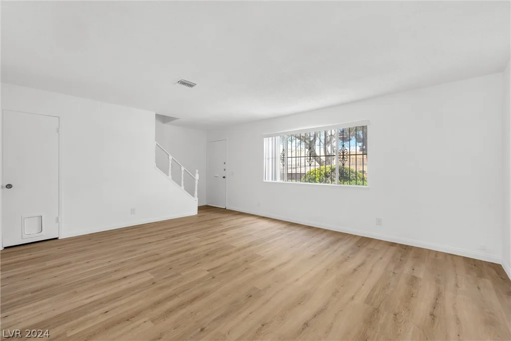 132 Greenbriar Townhouse, Las Vegas, NV 89121
