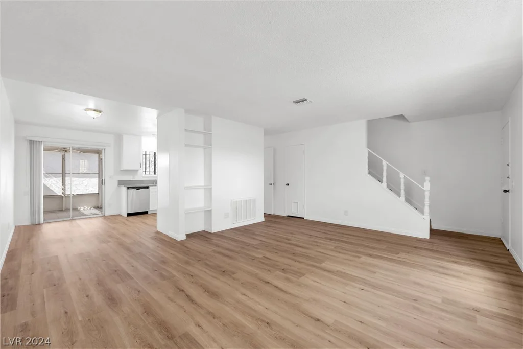 132 Greenbriar Townhouse, Las Vegas, NV 89121