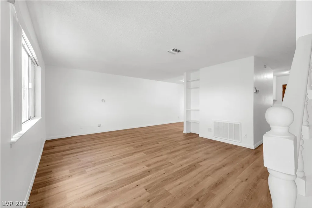 132 Greenbriar Townhouse, Las Vegas, NV 89121
