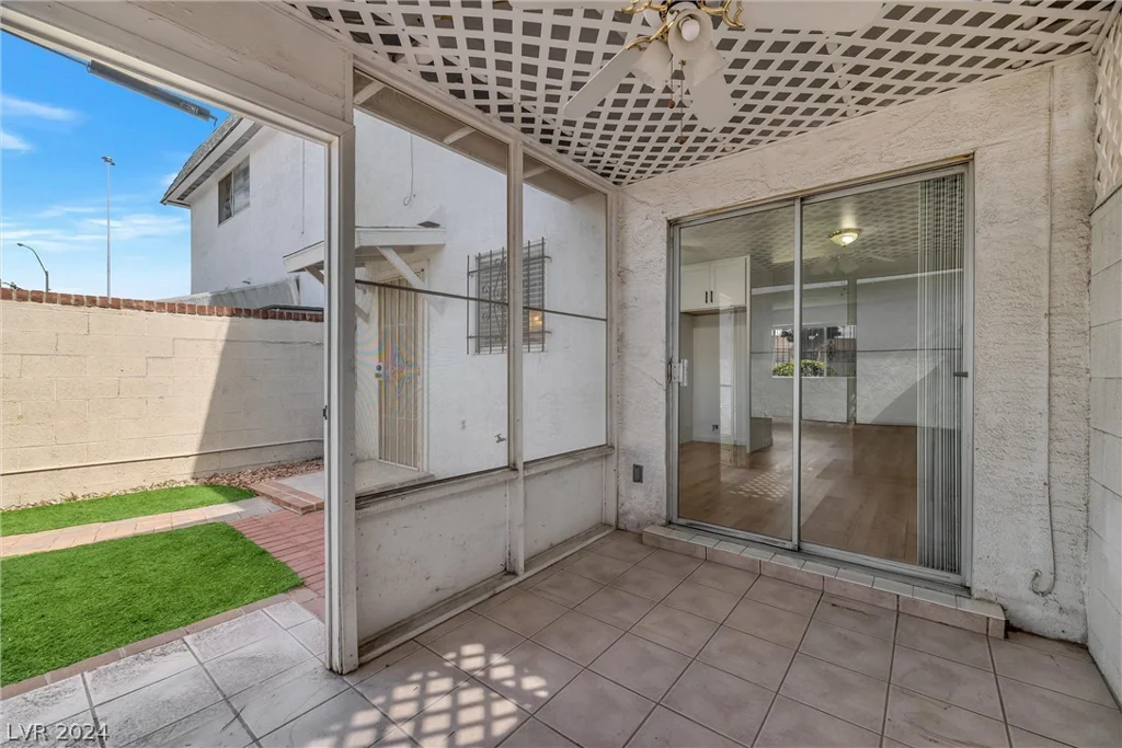 132 Greenbriar Townhouse, Las Vegas, NV 89121