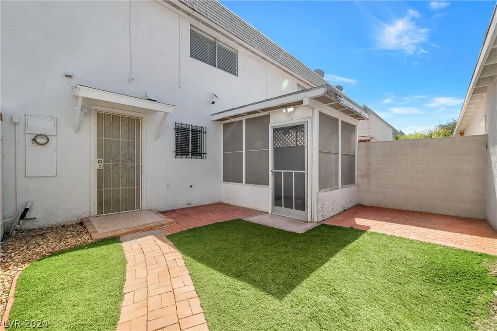 132 Greenbriar Townhouse, Las Vegas, NV 89121