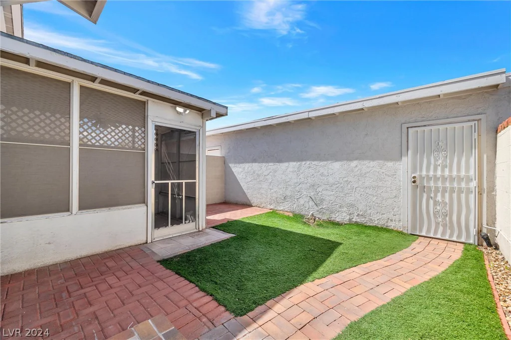 132 Greenbriar Townhouse, Las Vegas, NV 89121
