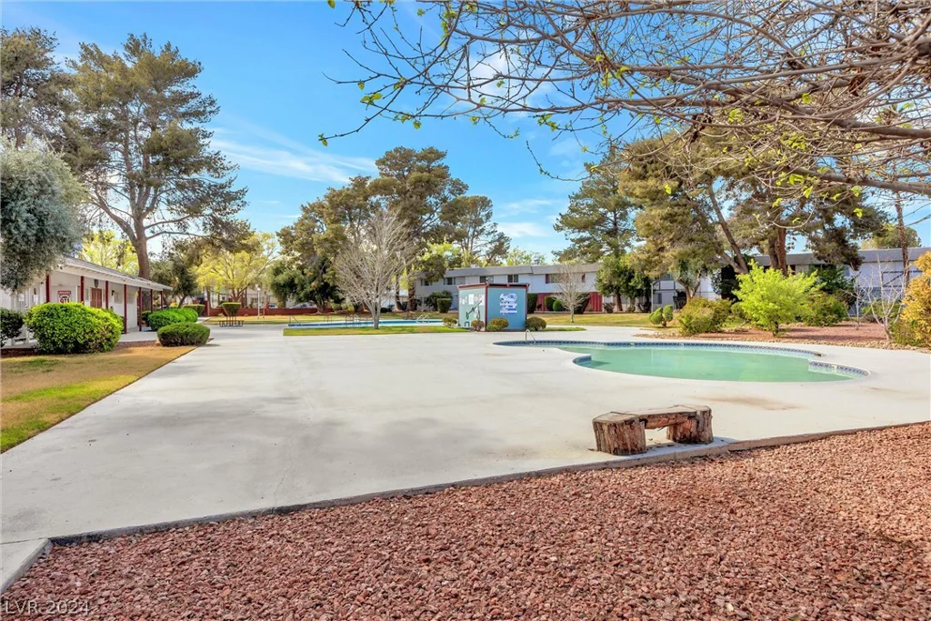 132 Greenbriar Townhouse, Las Vegas, NV 89121
