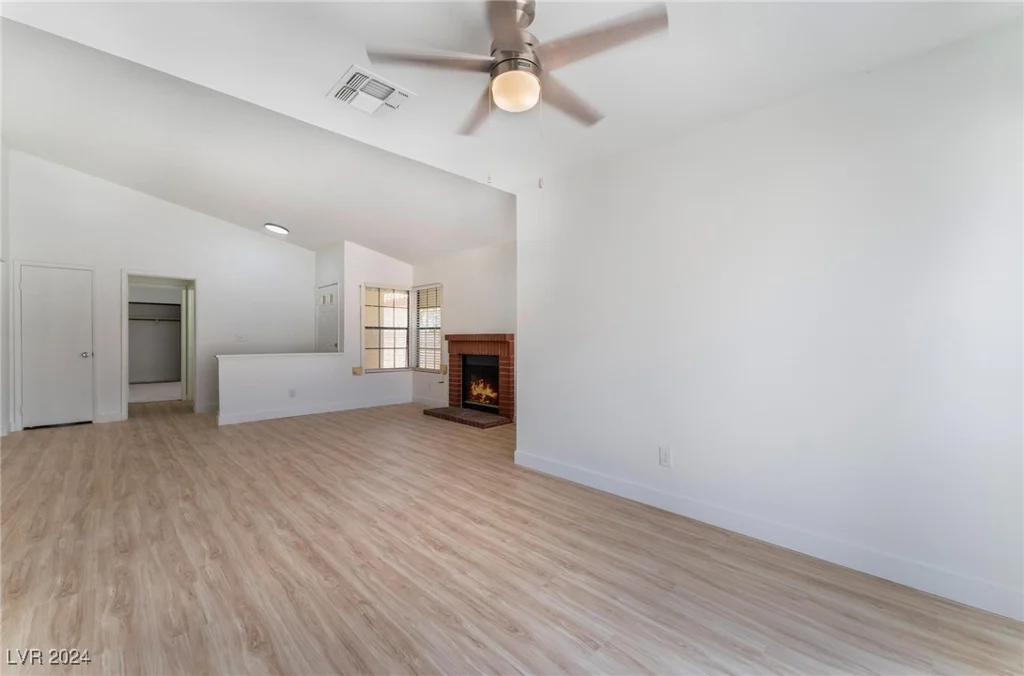 8341 Crofton, Las Vegas, NV 89123