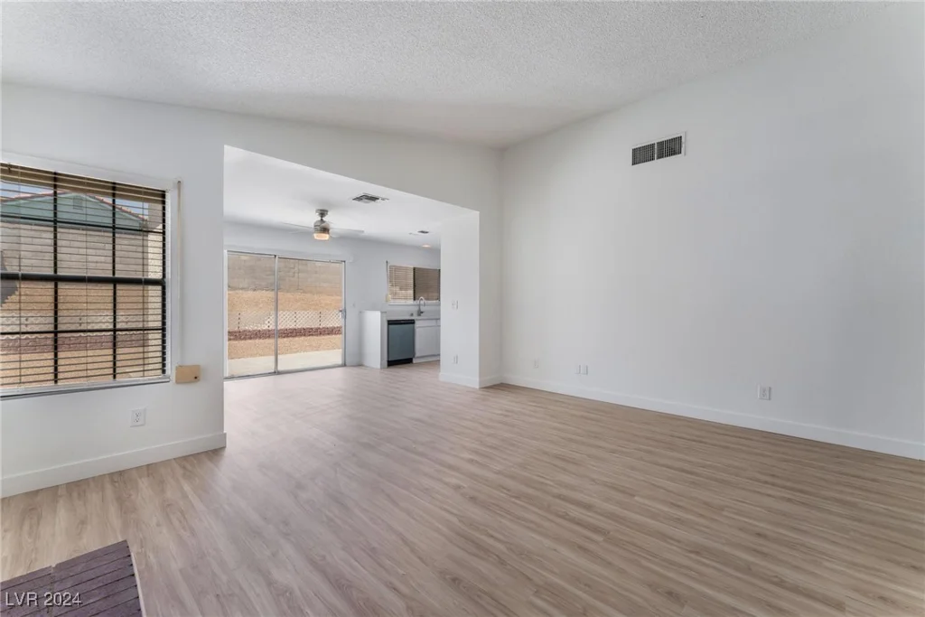 8341 Crofton, Las Vegas, NV 89123