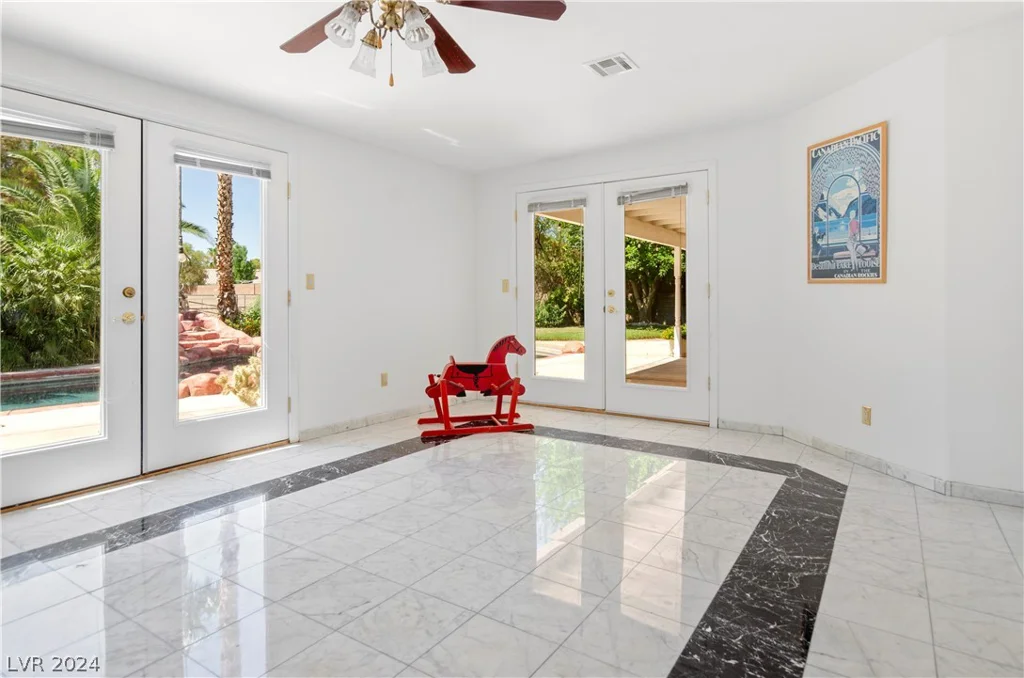 8245 Helena, Las Vegas, NV 89129