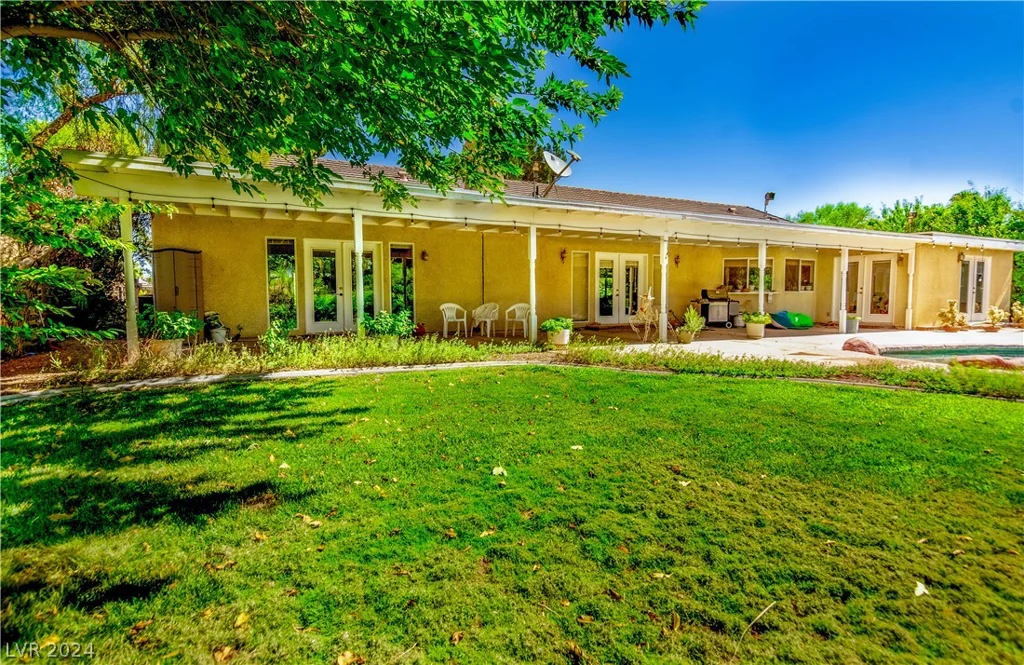8245 Helena, Las Vegas, NV 89129