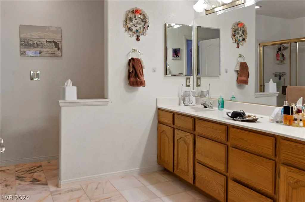8245 Helena, Las Vegas, NV 89129