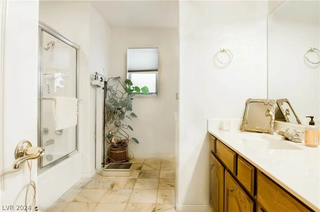 8245 Helena, Las Vegas, NV 89129