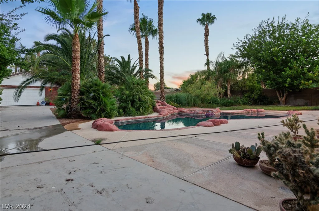 8245 Helena, Las Vegas, NV 89129