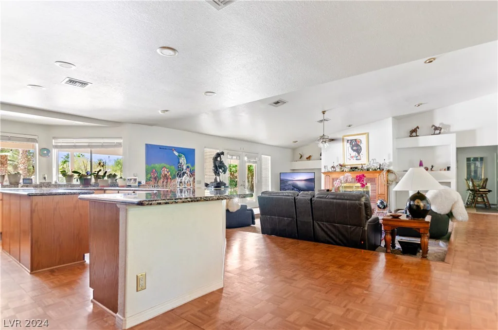 8245 Helena, Las Vegas, NV 89129