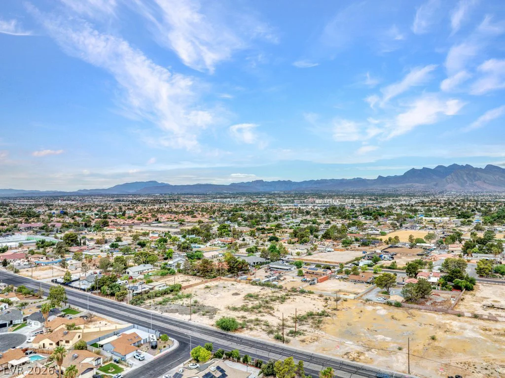 oojones Jone, Las Vegas, NV 89108