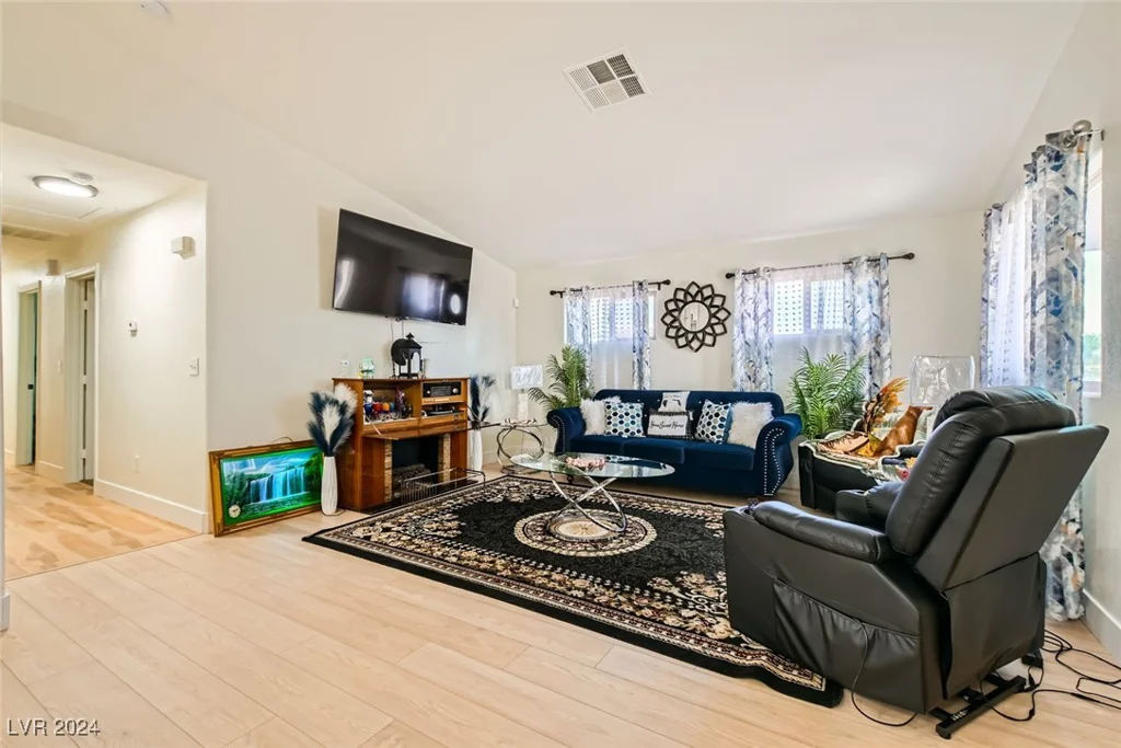 475 Merlayne, Henderson, NV 89011
