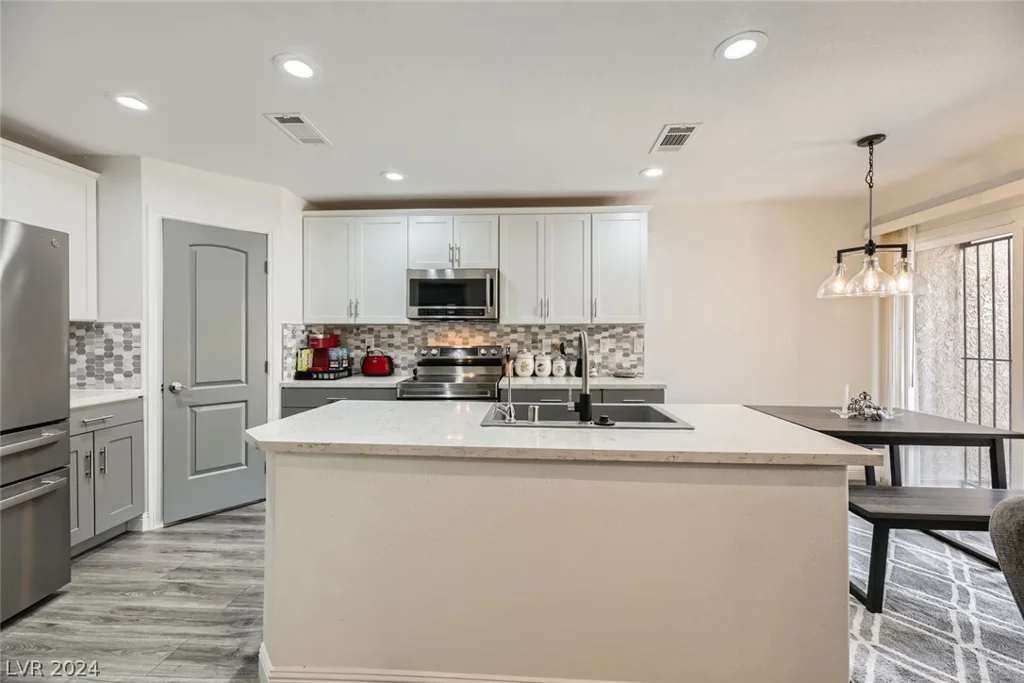 5102 Village, Las Vegas, NV 89142