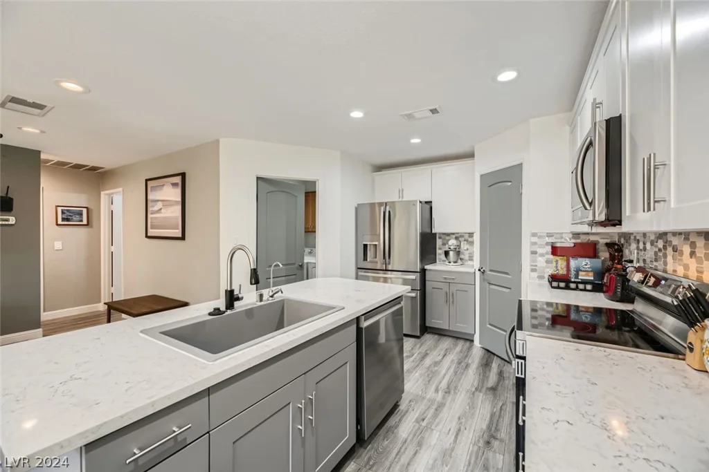 5102 Village, Las Vegas, NV 89142