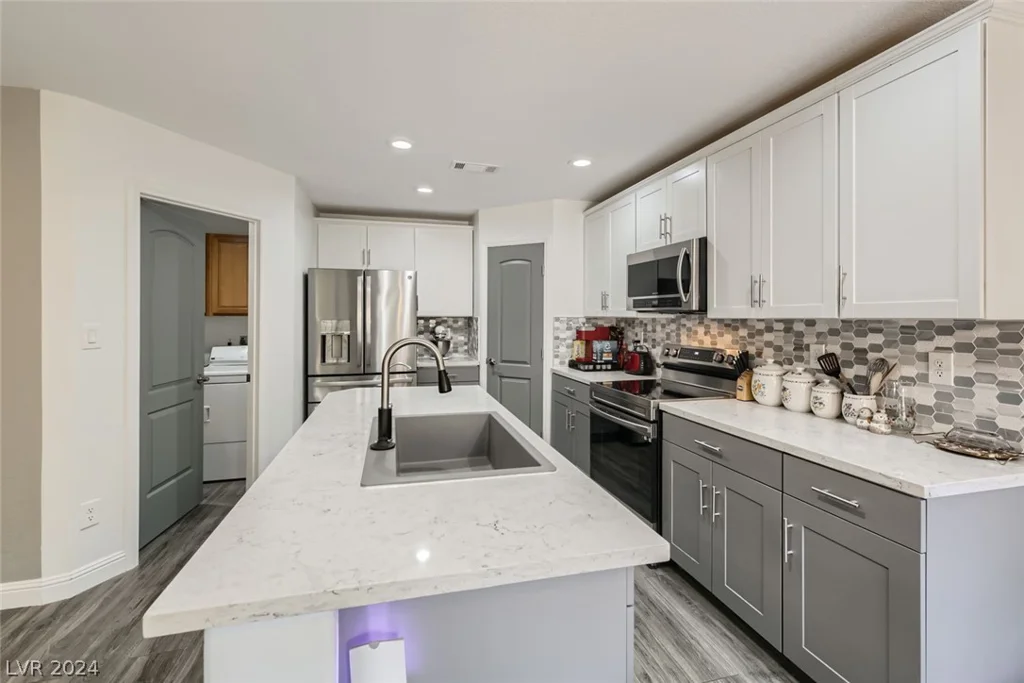 5102 Village, Las Vegas, NV 89142
