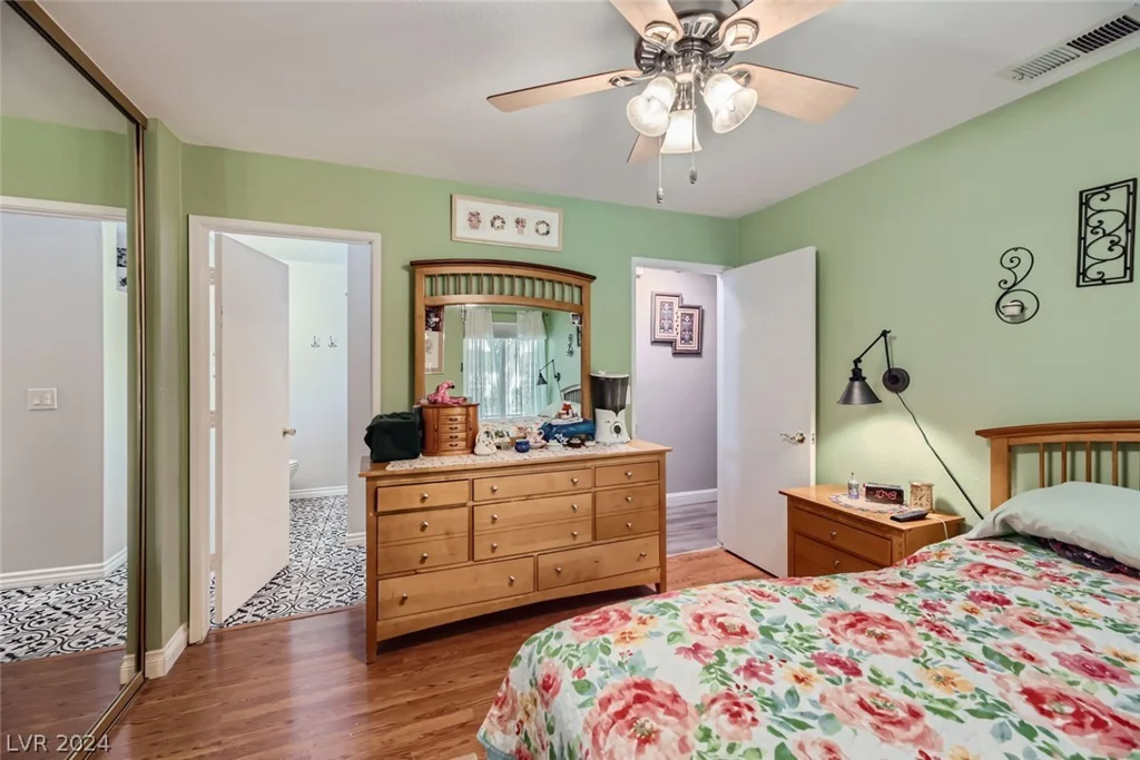 5102 Village, Las Vegas, NV 89142