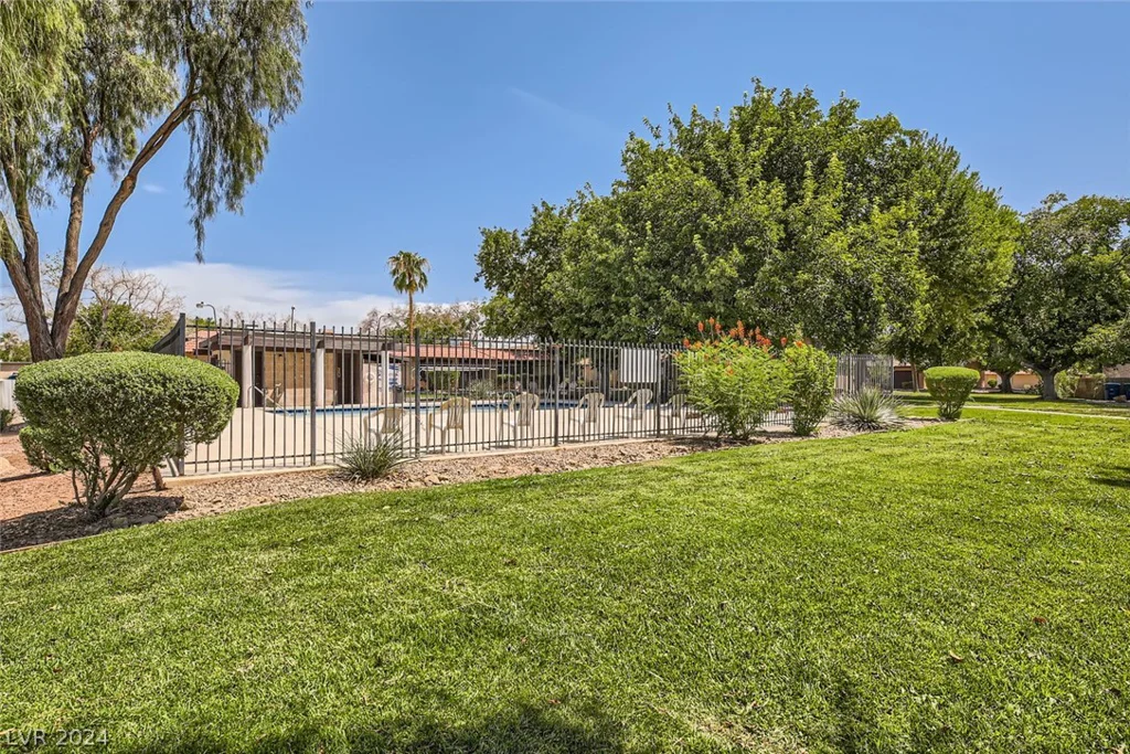 5102 Village, Las Vegas, NV 89142