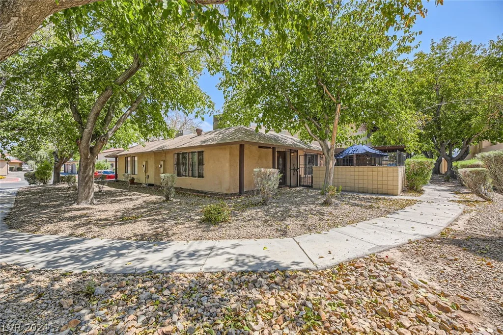 5102 Village, Las Vegas, NV 89142
