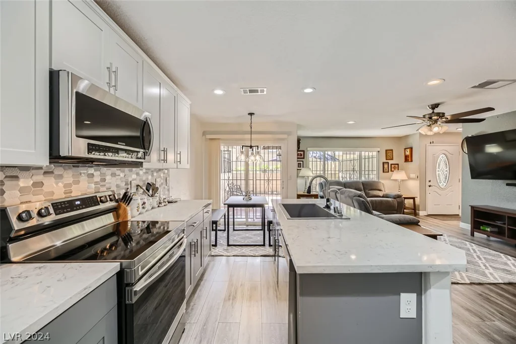 5102 Village, Las Vegas, NV 89142