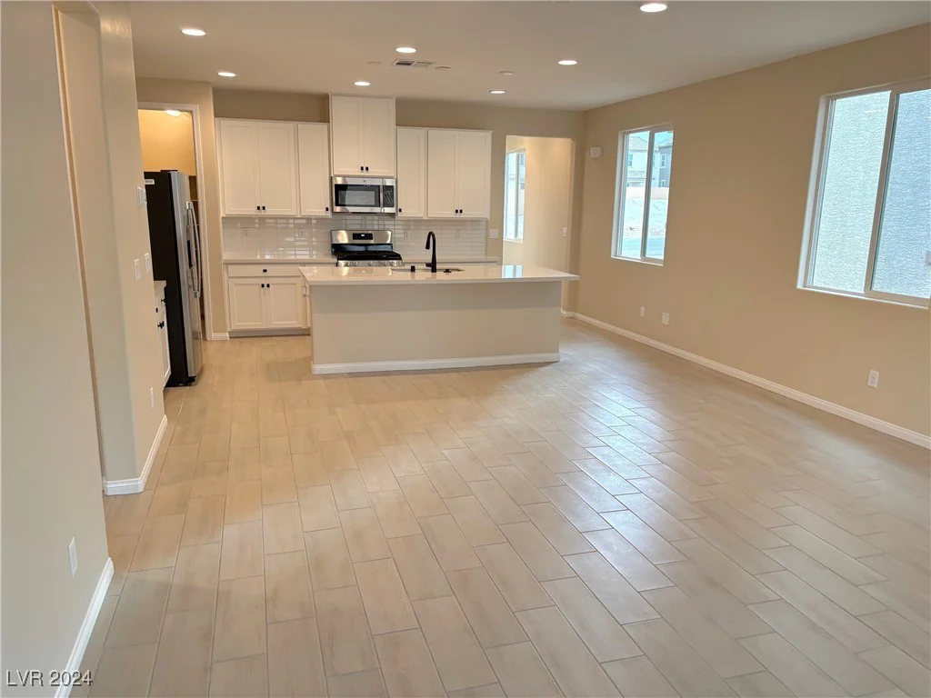 9880 Angel Valley, Las Vegas, NV 89178