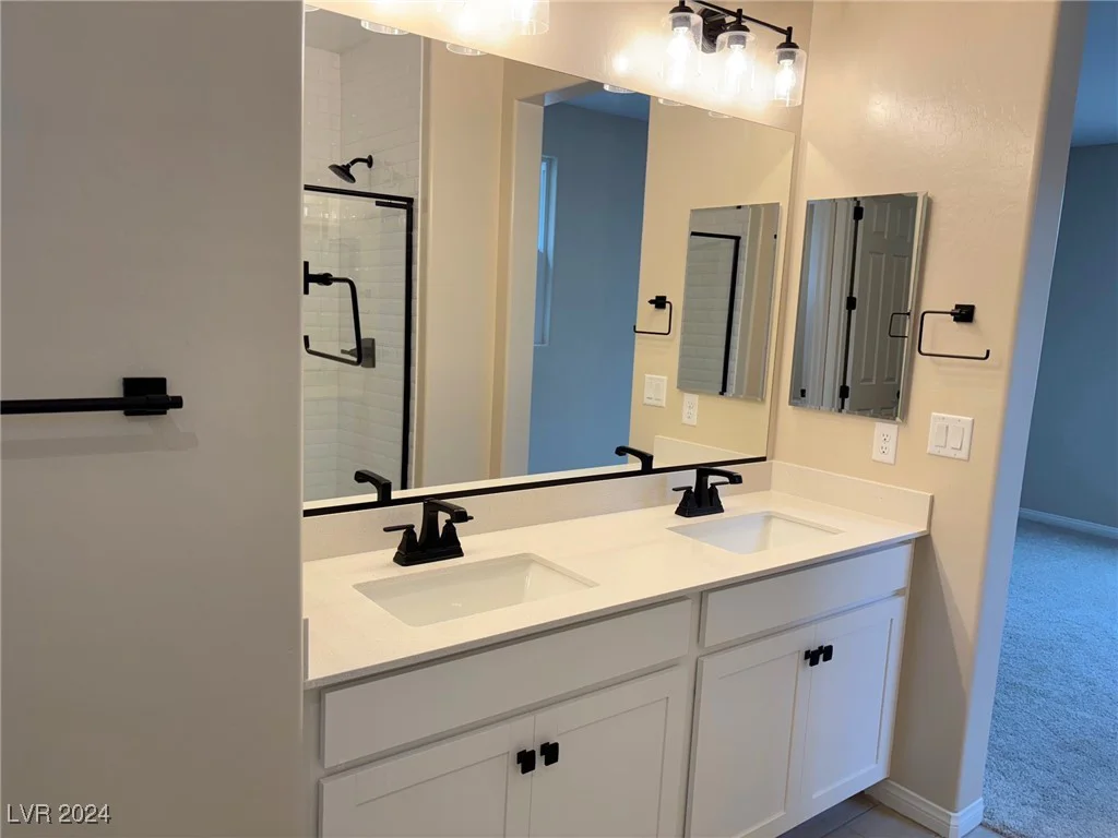 9880 Angel Valley, Las Vegas, NV 89178