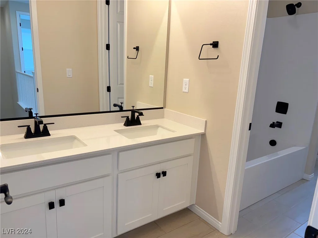 9880 Angel Valley, Las Vegas, NV 89178