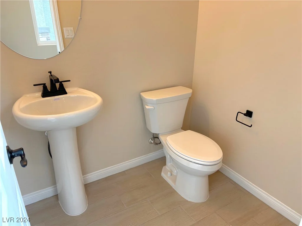 9880 Angel Valley, Las Vegas, NV 89178
