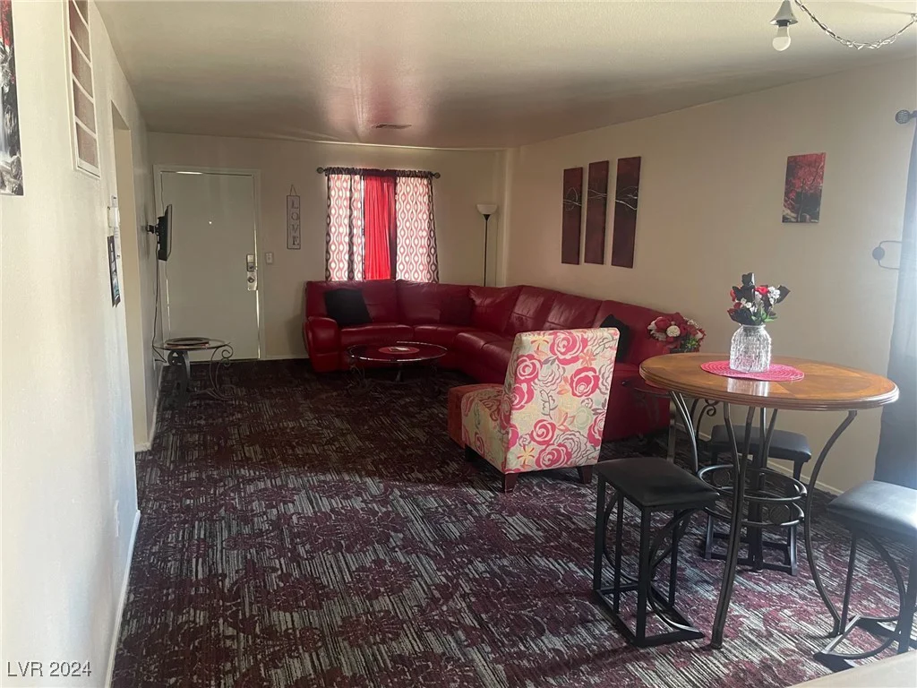 4664 Twain, Las Vegas, NV 89103
