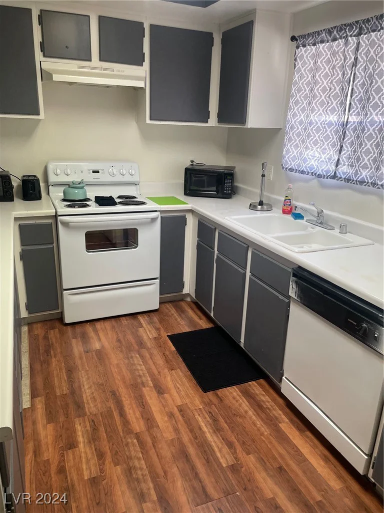 4664 Twain, Las Vegas, NV 89103