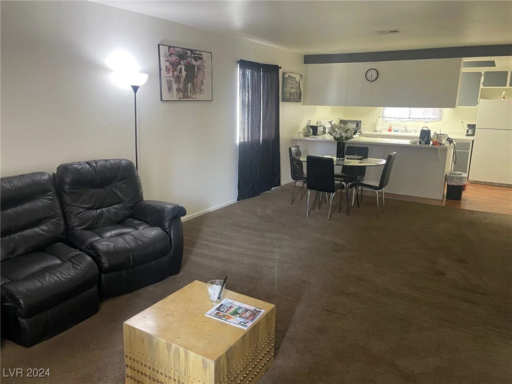 4664 Twain, Las Vegas, NV 89103