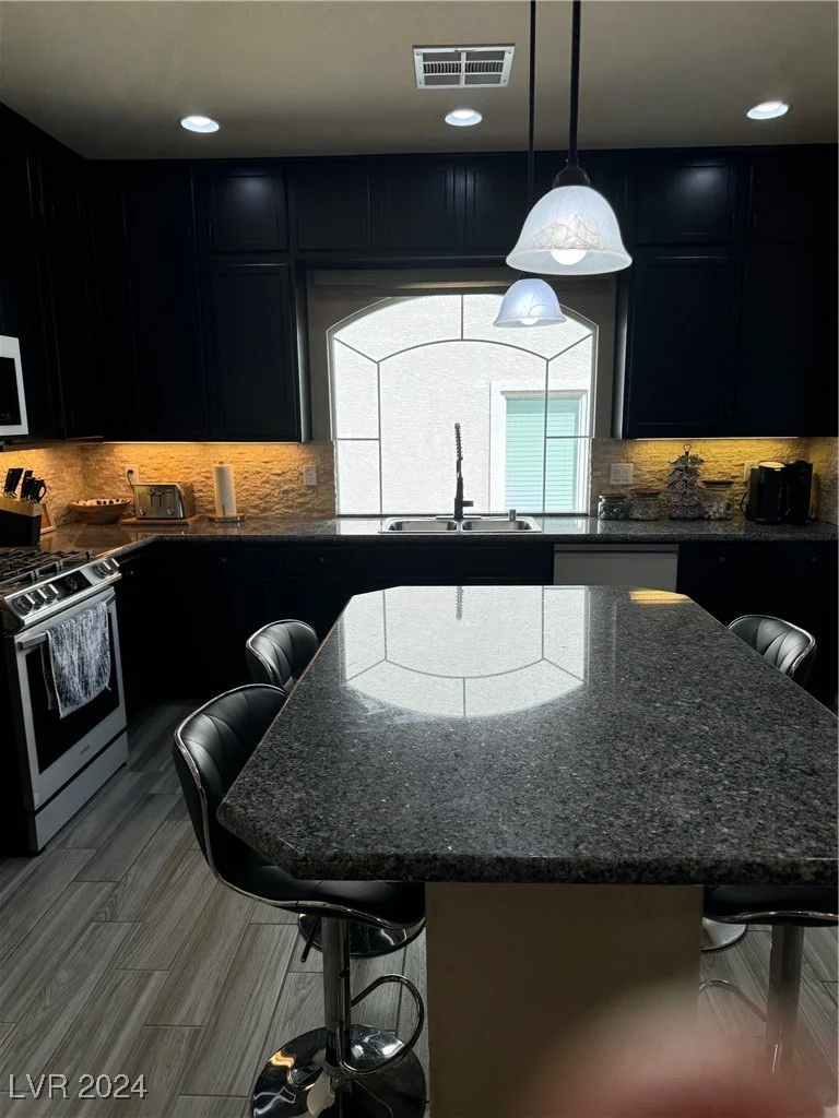 6026 Montana Peak, Las Vegas, NV 89139
