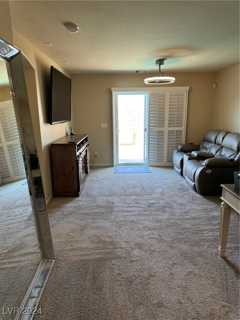 6026 Montana Peak, Las Vegas, NV 89139