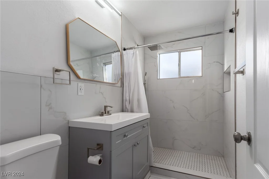 2100 Las Flores, Las Vegas, NV 89102