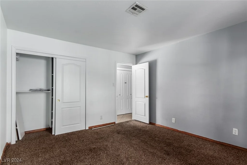 2100 Las Flores, Las Vegas, NV 89102