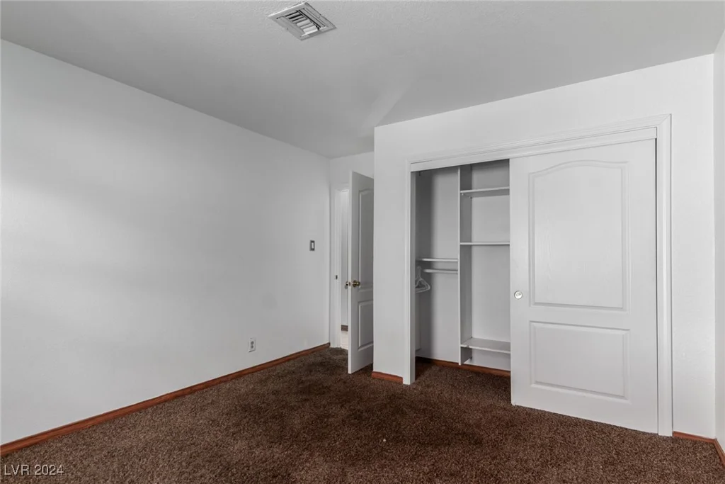 2100 Las Flores, Las Vegas, NV 89102