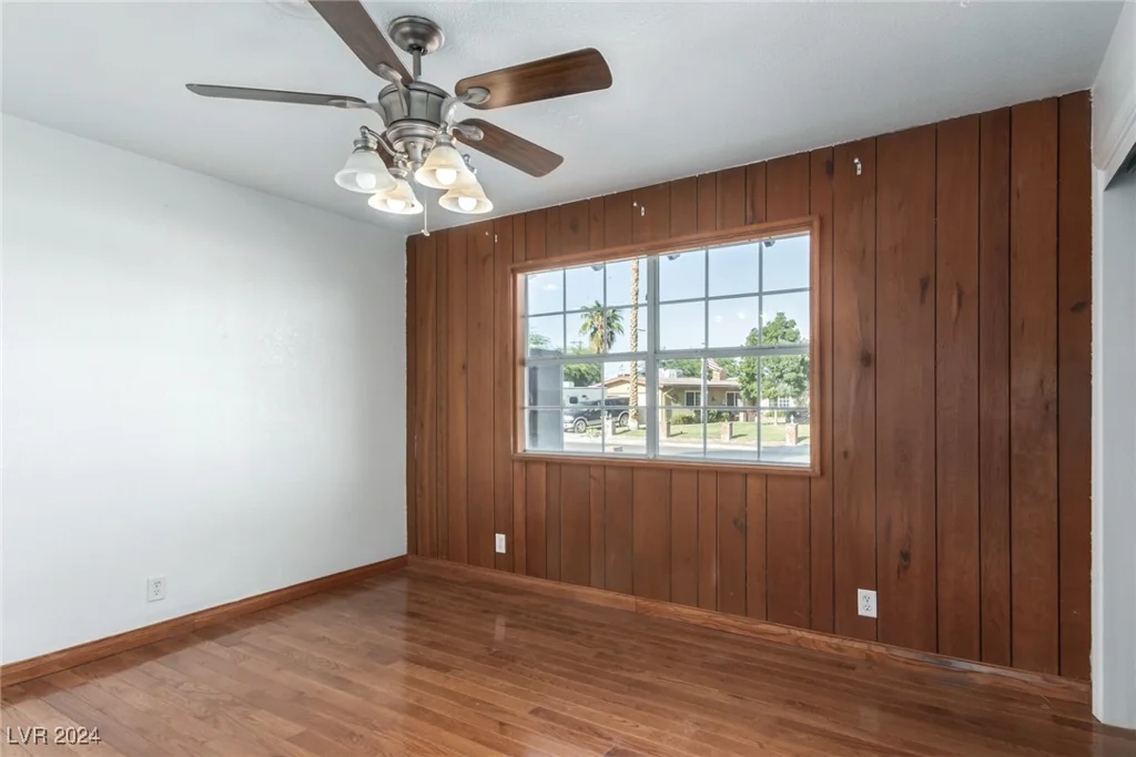2100 Las Flores, Las Vegas, NV 89102