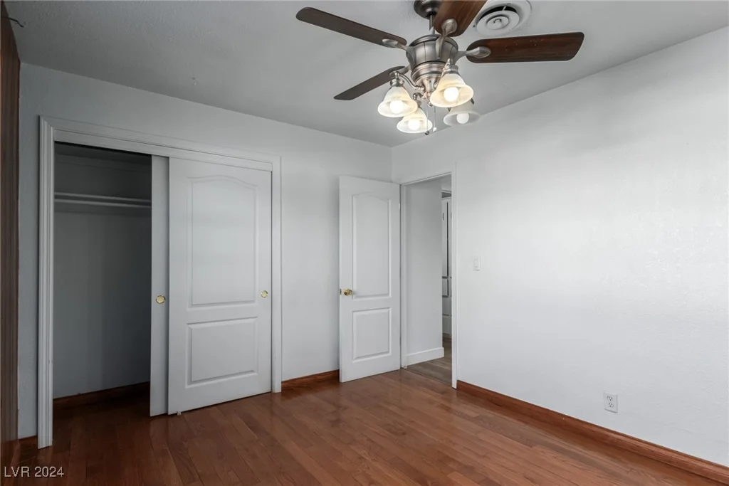 2100 Las Flores, Las Vegas, NV 89102