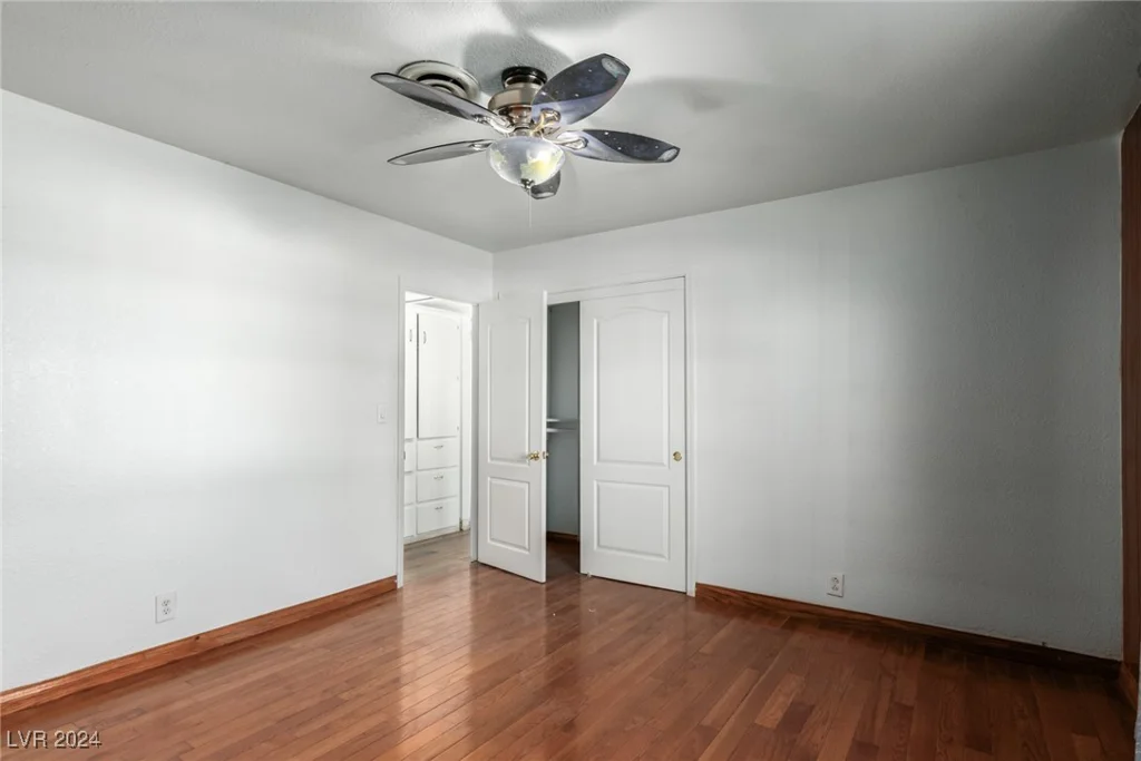 2100 Las Flores, Las Vegas, NV 89102