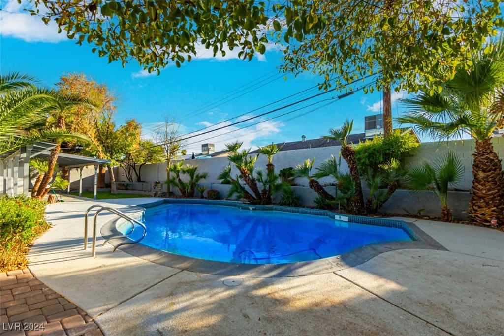 2100 Las Flores, Las Vegas, NV 89102
