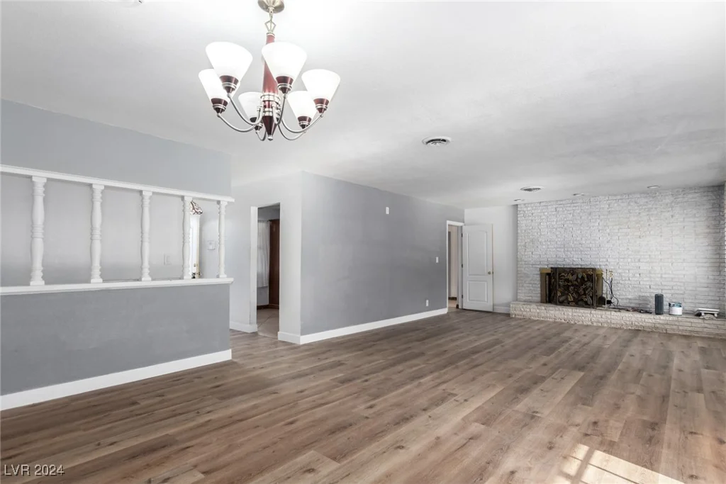 2100 Las Flores, Las Vegas, NV 89102