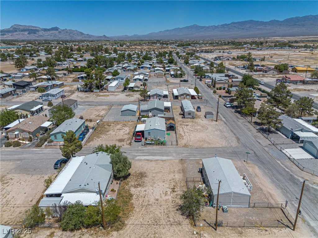 31 Queenstar, Pahrump, NV 89048