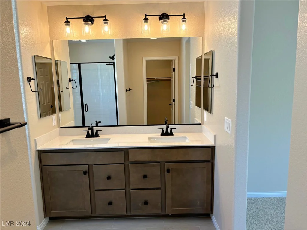 10219 Moonlit Meadow, Las Vegas, NV 89141