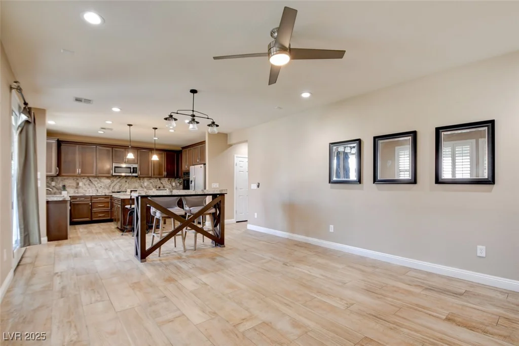 5301 Fairbranch, Las Vegas, NV 89135