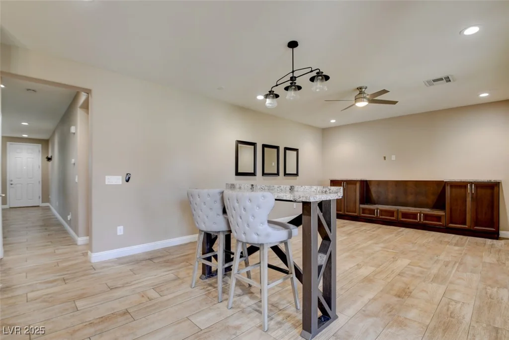 5301 Fairbranch, Las Vegas, NV 89135
