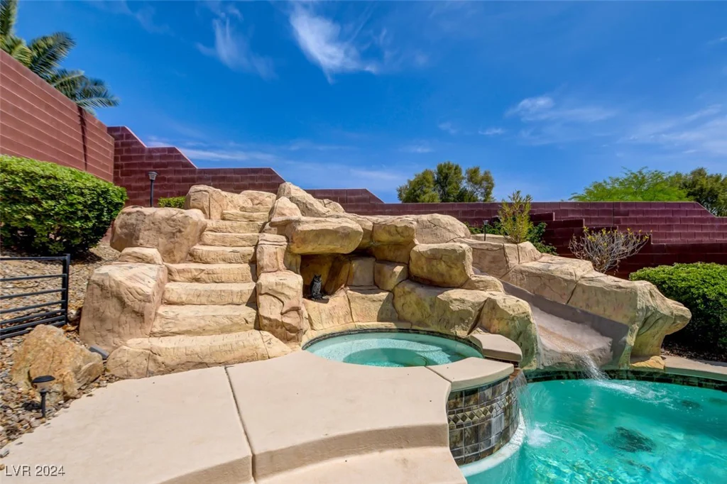 5301 Fairbranch, Las Vegas, NV 89135
